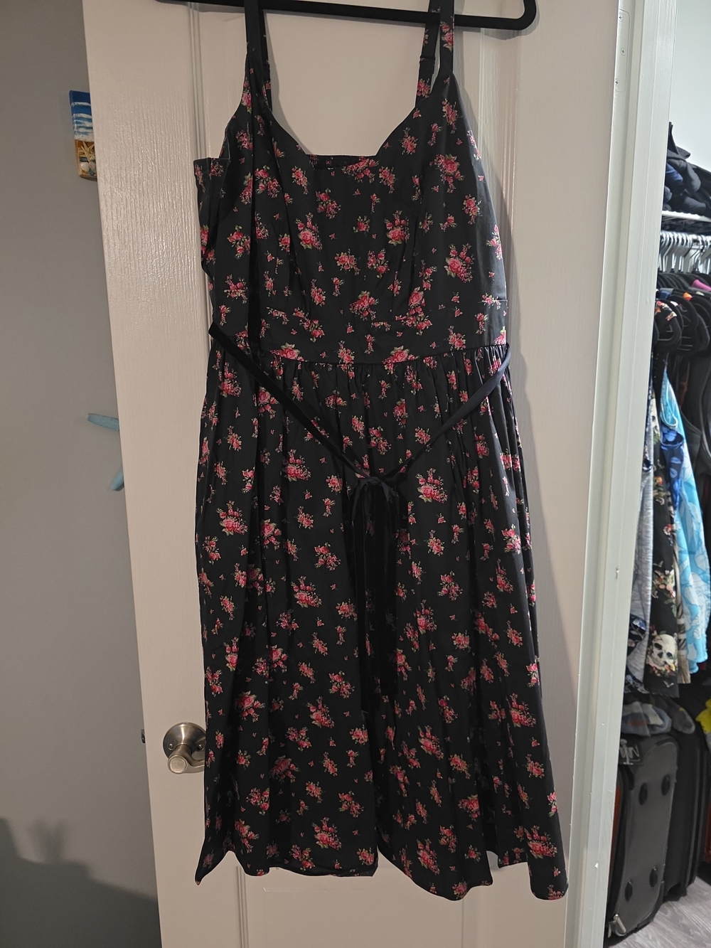 Torrid Retro Chic Belted Swing Floral Dress Size 1 - Picture 1 of 7